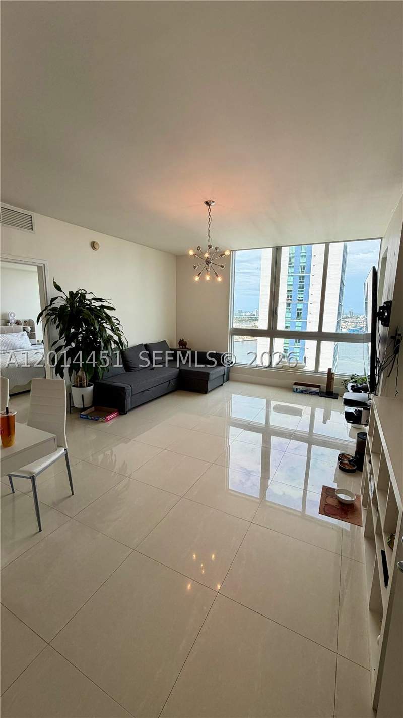 2 bedroom Condominium at 300 S Biscayne Blvd T-3212, Met 1 Condo, Miami — photo 3