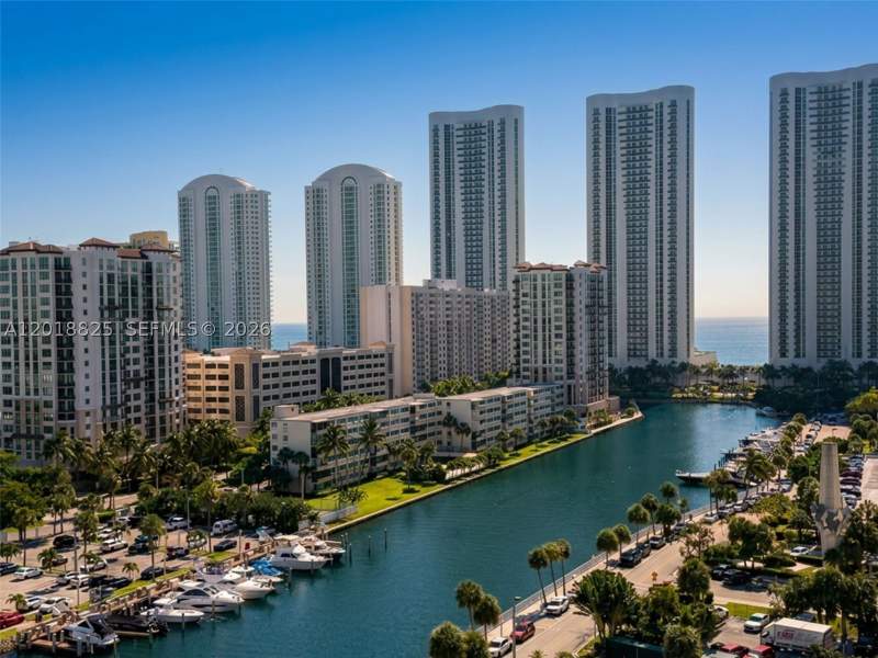 2 bedroom Condominium at 500 Bayview Dr 1421, Arlen House West Condo, Sunny Isles Beach — photo 4