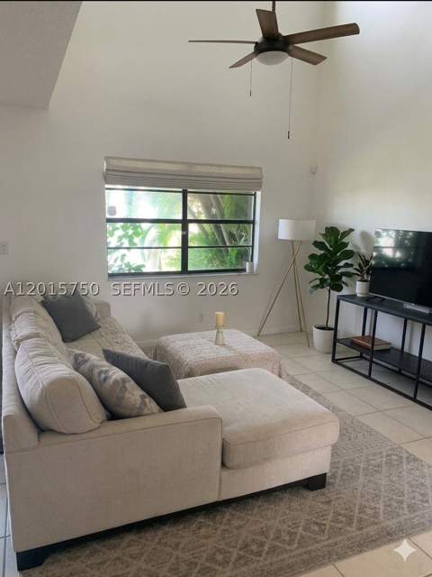 341 Ives Dairy Rd 341-06, Miami FL - photo 10 of 17