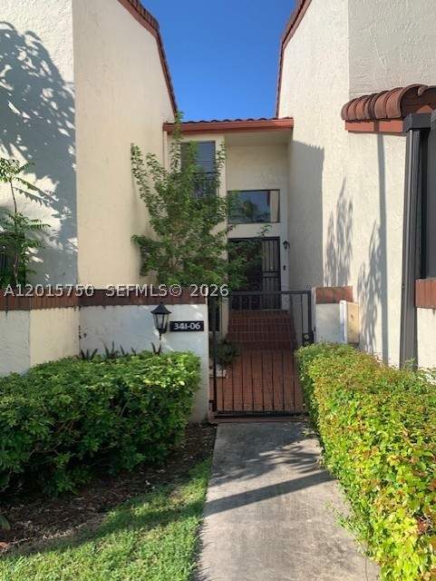 2 bedroom Condominium at 341 Ives Dairy Rd 341-06, Condo F At Mediterranea, Miami — photo 2