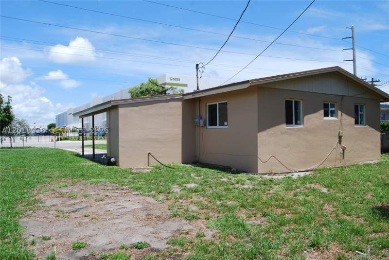 3 bedroom SingleFamilyResidence at 3020 NW 71st St, Armen Sub, Miami — photo 3