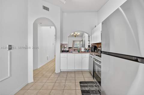 2600 SE 12th Pl 203, Homestead FL - photo 10 of 40