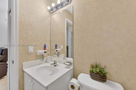 2600 SE 12th Pl 203, Homestead FL - photo 23 of 40