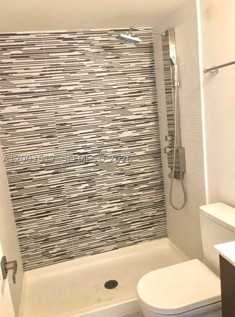 740 Meridian Ave 17, Miami Beach FL - photo 7 of 8