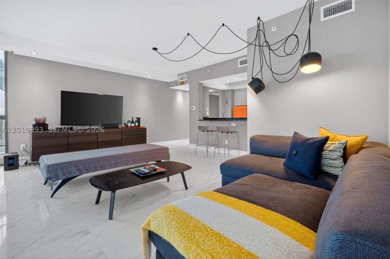 2 bedroom Condominium at 1500 Ocean Dr 507, 1500 Ocean Drive Condo, Miami Beach — photo 3