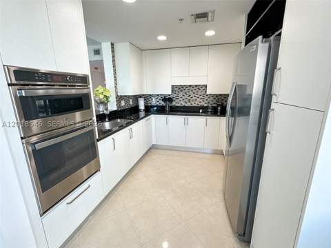 19400 Turnberry Way 531, Aventura FL - photo 8 of 17