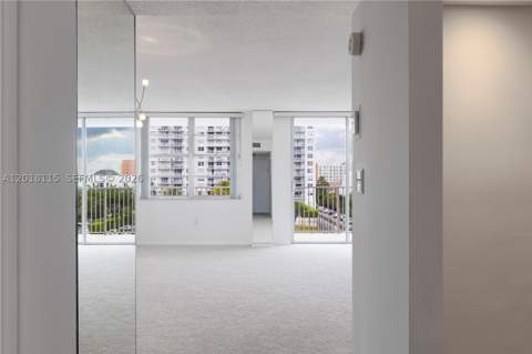 2851 NE 183rd St 504E, Aventura FL - photo 17 of 36
