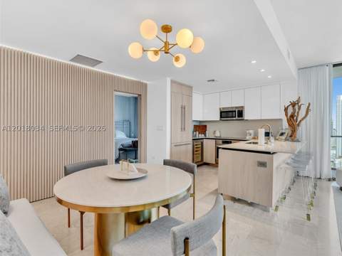 88 SW 7th St 2011 (corner), Miami FL - photo 10 of 55