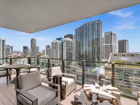 88 SW 7th St 2011 (corner), Miami FL - photo 22 of 55