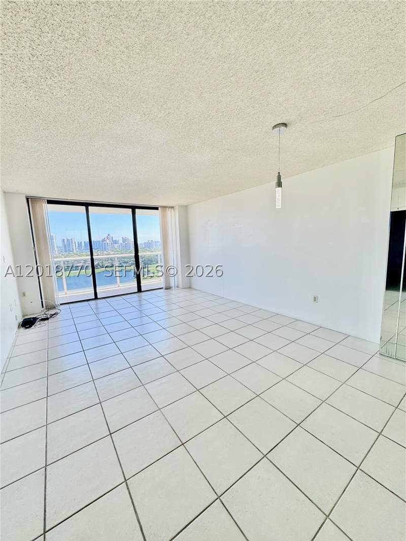 1 bedroom Condominium at 3675 N Country Club Dr 2005, Aventura Eldorado Condo, Aventura — photo 3