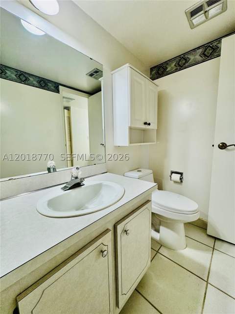 3675 N Country Club Dr 2005, Aventura FL - photo 8 of 14