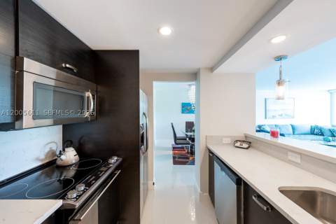 100 NE Bayview Dr 226, Sunny Isles Beach FL - photo 7 of 28