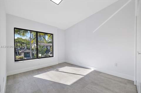 16449 NE 26th Ave 16, North Miami Beach FL - photo 23 of 41