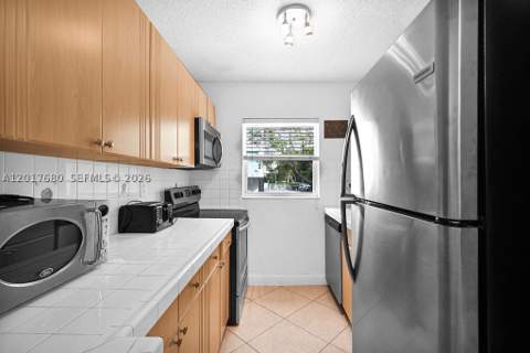 2920 SW 28th Ter 207, Miami FL - photo 6 of 42