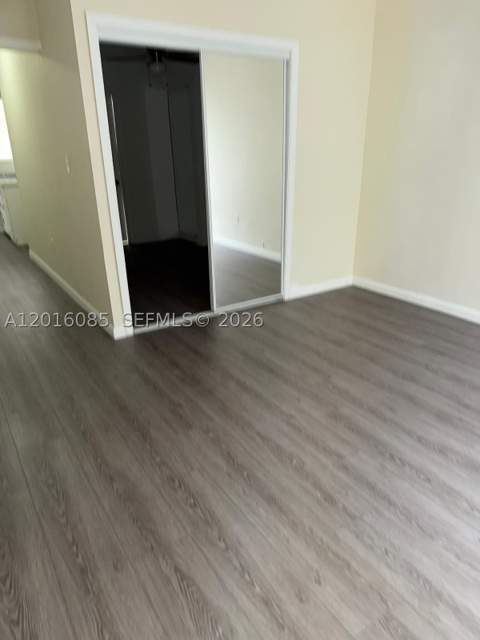 1007 Meridian Ave 9, Miami Beach FL - photo 15 of 23
