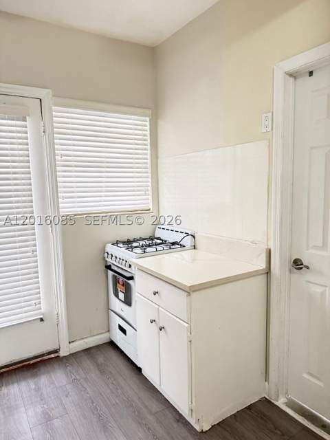 1007 Meridian Ave 9, Miami Beach FL - photo 22 of 23
