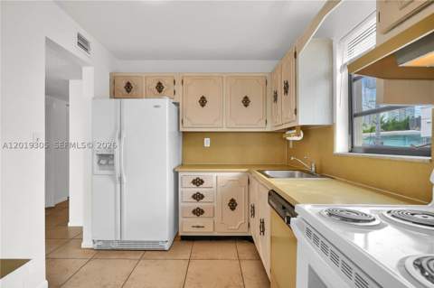 950 Euclid Ave 201, Miami Beach FL - photo 8 of 18