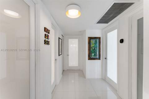 1000 Quayside Ter 901, Miami FL - photo 13 of 54