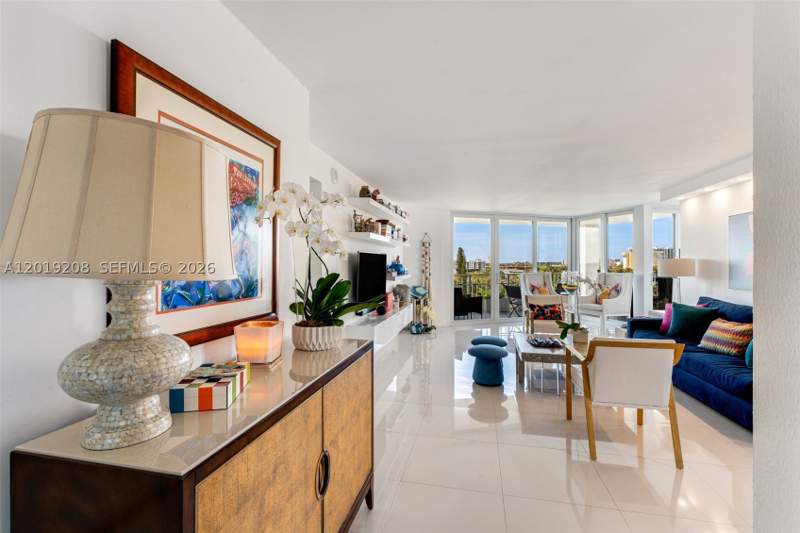 3 bedroom Condominium at 1000 Quayside Ter 901, Towers Of Quayside Condo, Miami — photo 2