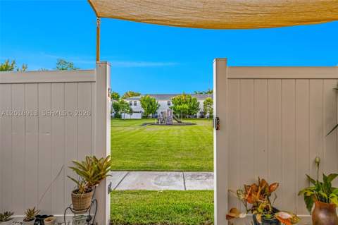730 SW 12th St, Florida City FL - photo 16 of 18