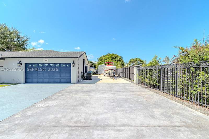 4 bedroom SingleFamilyResidence at 16181 SW 284th St, Waldin Park Estates, Homestead — photo 5