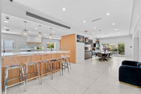 3748 Prairie Ave, Miami Beach FL - photo 10 of 60