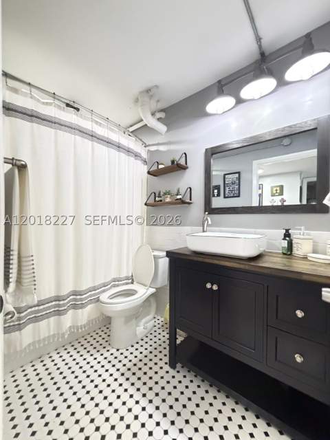 761 NE 199th St 102, Miami FL - photo 11 of 20