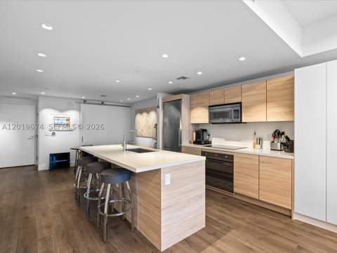 16385 Biscayne Blvd 3103, North Miami Beach FL - photo 18 of 80