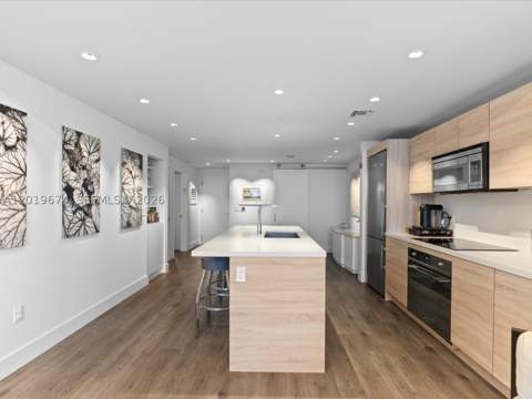 16385 Biscayne Blvd 3103, North Miami Beach FL - photo 19 of 80