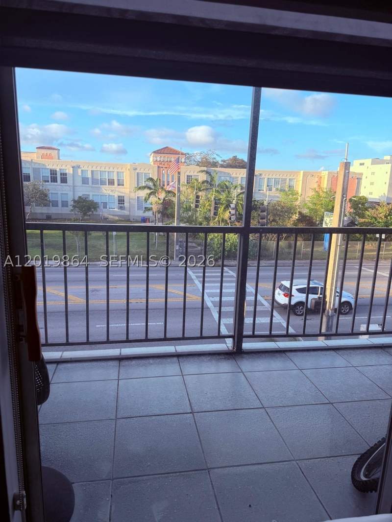 2 bedroom Condominium at 1250 NE 125th St 317A, Windward II Condo, North Miami — photo 2