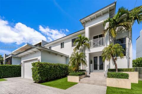 13040 N Bayshore Dr, North Miami FL - photo 10 of 63