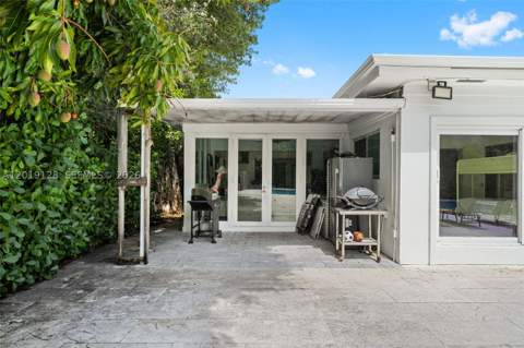 3758 Prairie Ave, Miami Beach FL - photo 15 of 37