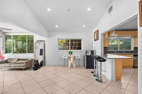 3758 Prairie Ave, Miami Beach FL - photo 9 of 37