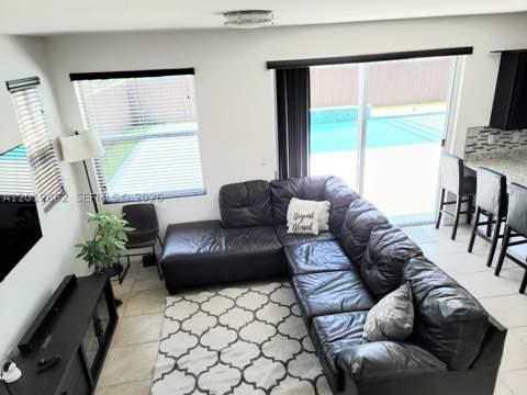 4108 NE 20th St, Homestead FL - photo 11 of 38