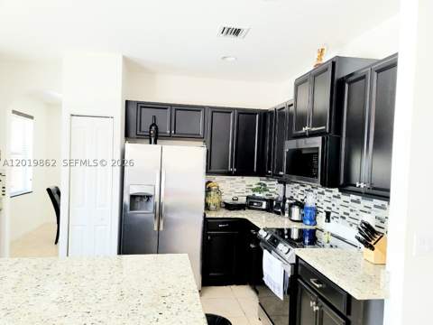 4108 NE 20th St, Homestead FL - photo 7 of 38