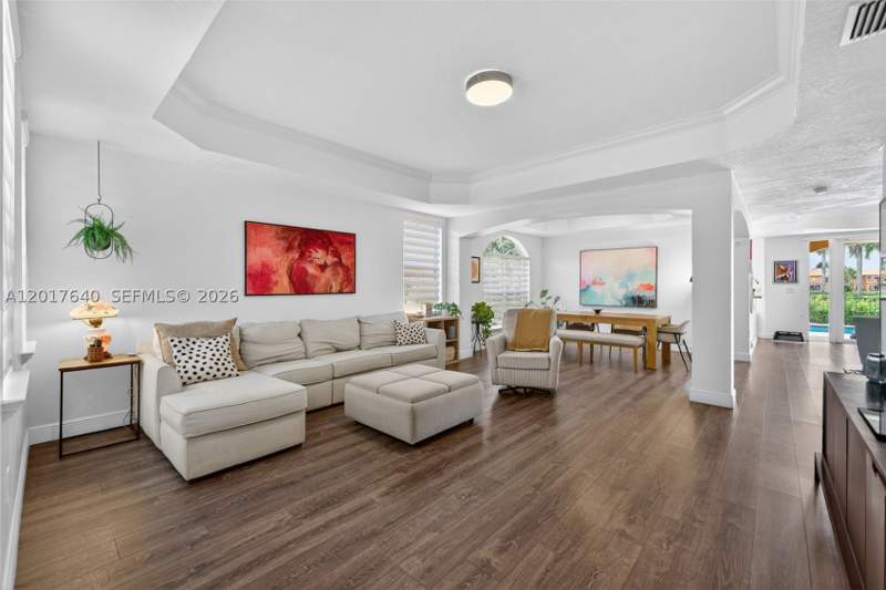 5 bedroom SingleFamilyResidence at 2631 SW 153rd Path, Egret Lakes Estates Sec 3, Miami — photo 4