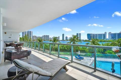 3300 NE 188th St 217, Aventura FL - photo 12 of 43