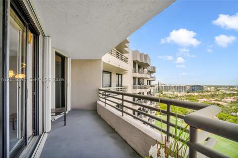 3300 NE 191st St Lp04, Aventura FL - photo 6 of 34