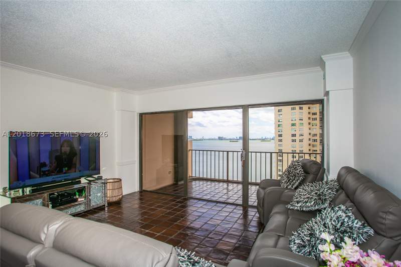 2 bedroom Condominium at 1800 NE 114th St 1207, Cricket Club Condo, Miami — photo 2