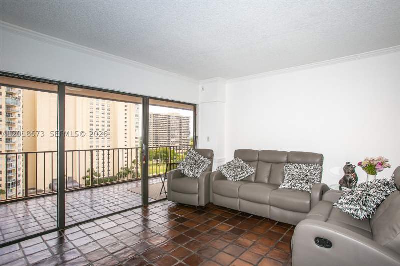 2 bedroom Condominium at 1800 NE 114th St 1207, Cricket Club Condo, Miami — photo 3