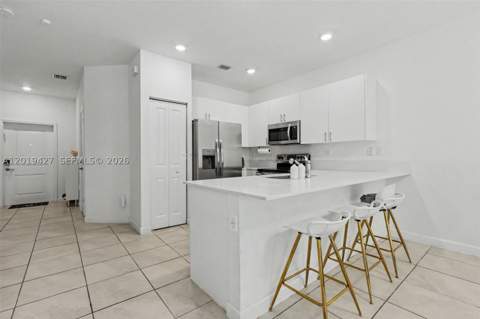 20308 NW 6th Pl, Miami Gardens FL - photo 10 of 39