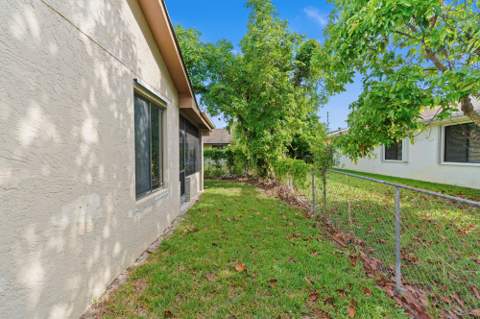 9315 SW 170th Lane, Palmetto Bay FL - photo 9 of 47