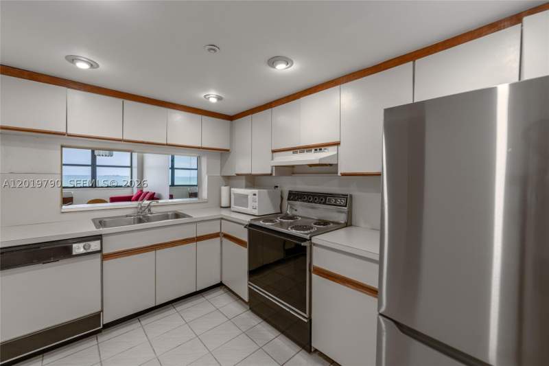 2 bedroom Condominium at 2555 Collins Ave 1003, Club Atlantis Condo, Miami Beach — photo 5