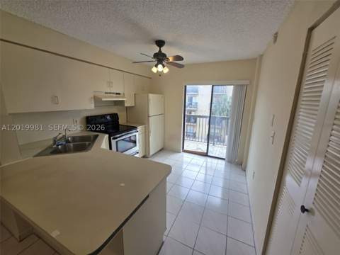 5500 W 21st Ct 306, Hialeah FL - photo 6 of 26