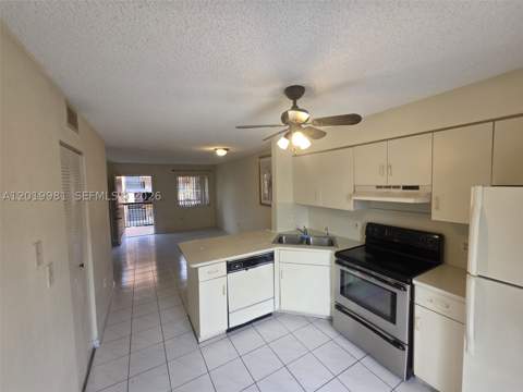 5500 W 21st Ct 306, Hialeah FL - photo 7 of 26