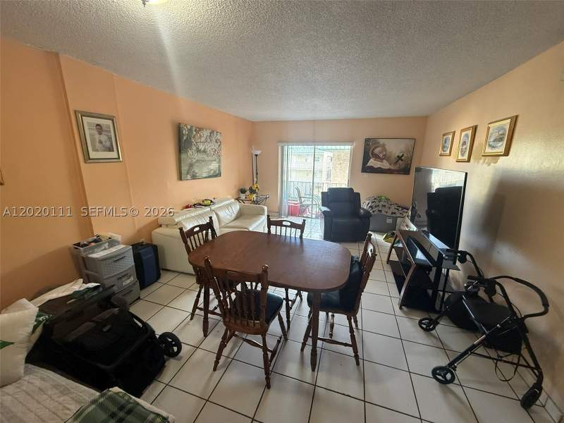 3 bedroom Condominium at 6780 W 2nd Ct 313, International Condo, Hialeah — photo 2