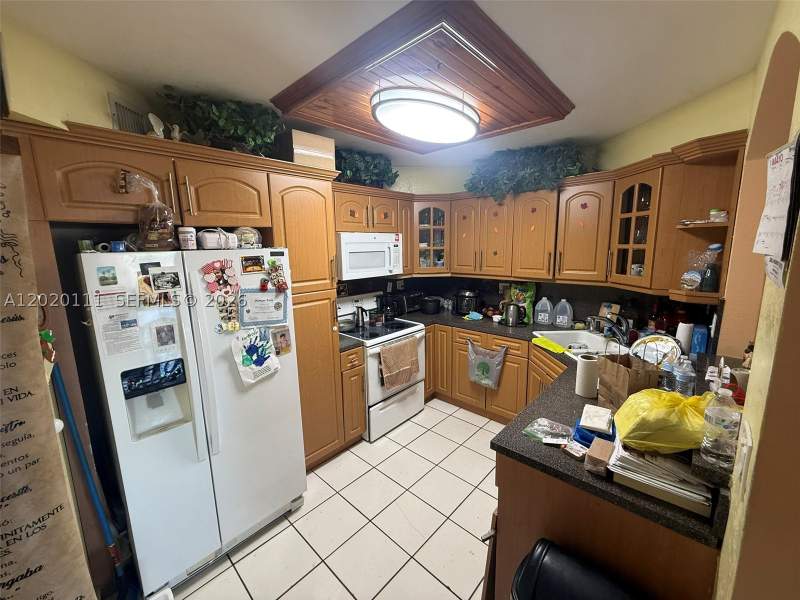 3 bedroom Condominium at 6780 W 2nd Ct 313, International Condo, Hialeah — photo 4