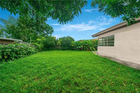 3271 NW 18th Ter, Miami FL - photo 6 of 33