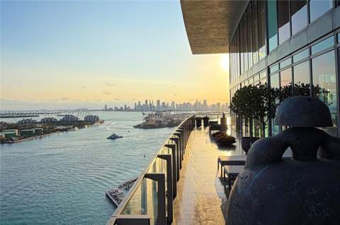 800 S Pointe Dr Penthouse 2204, Miami Beach FL - photo 23 of 90