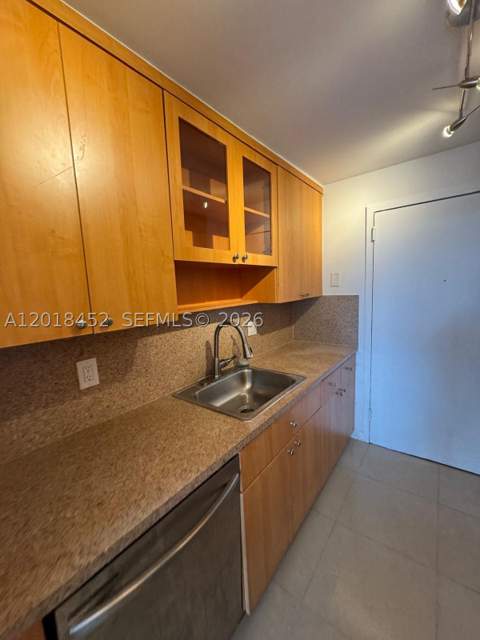 2020 NE 135th St 303, North Miami FL - photo 6 of 14